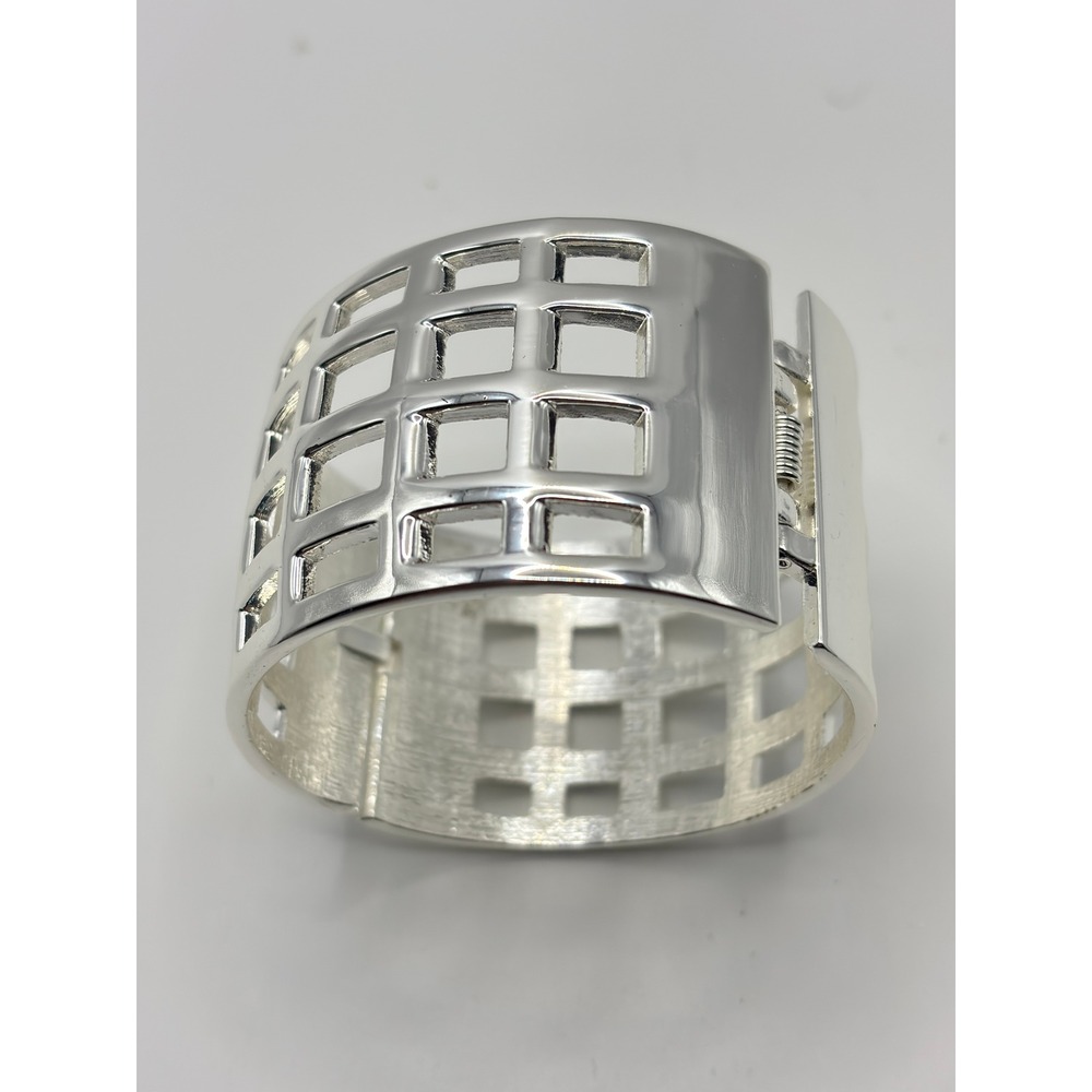Unbranded Cuff Bracelet Womens OS Silver Geometric Grid Cutout Hinged Bangle